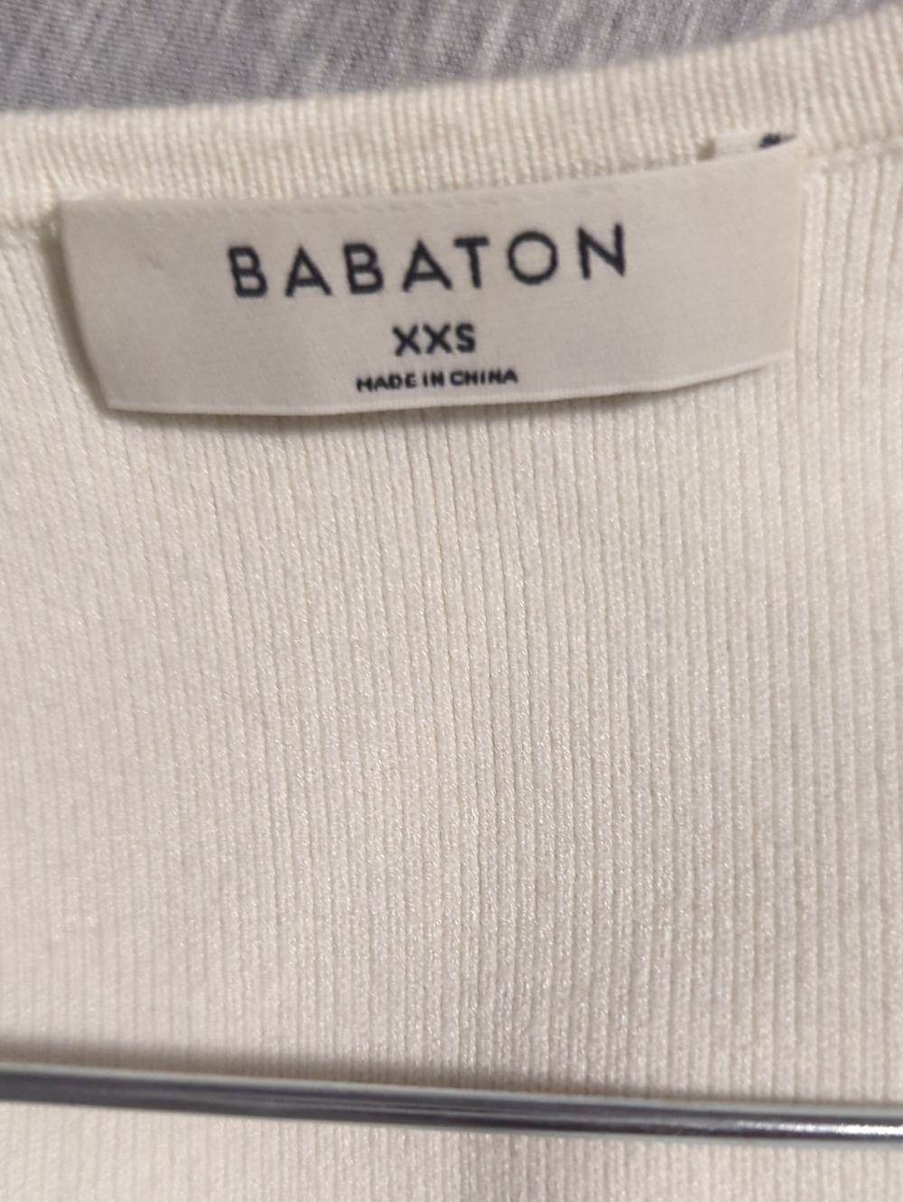 Babaton V-Neck Oversized Cream Sweater - Picture 5 of 7